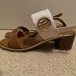 Tommy Hilfiger white and tan heel size 8